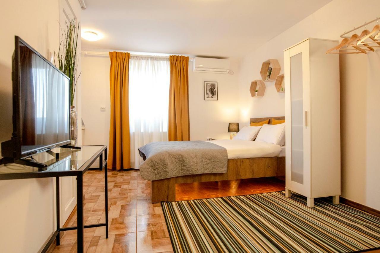 Color Apartments Downtown بوخارست المظهر الخارجي الصورة
