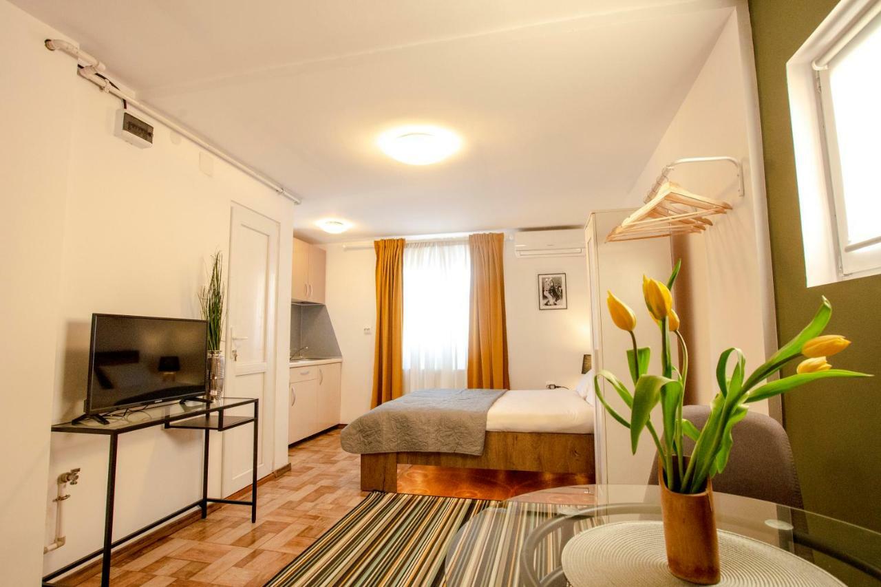 Color Apartments Downtown بوخارست المظهر الخارجي الصورة