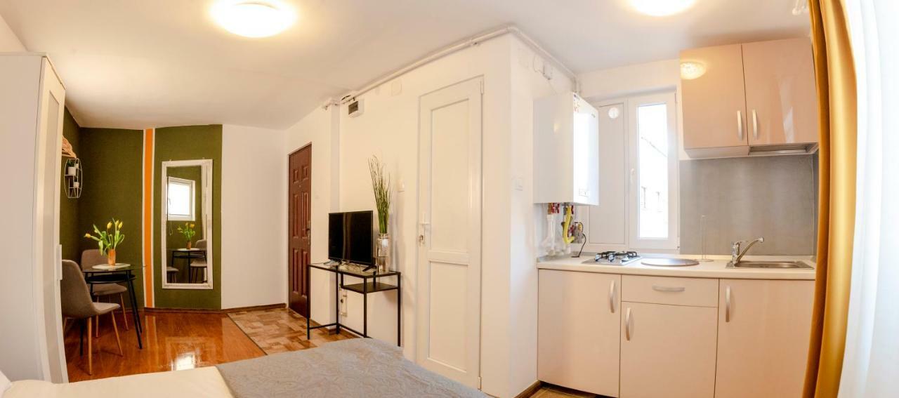 Color Apartments Downtown بوخارست المظهر الخارجي الصورة
