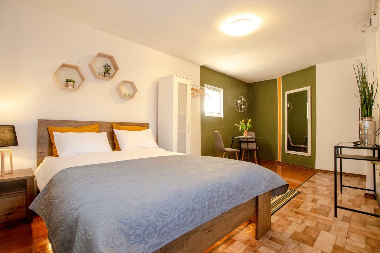 Color Apartments Downtown بوخارست المظهر الخارجي الصورة